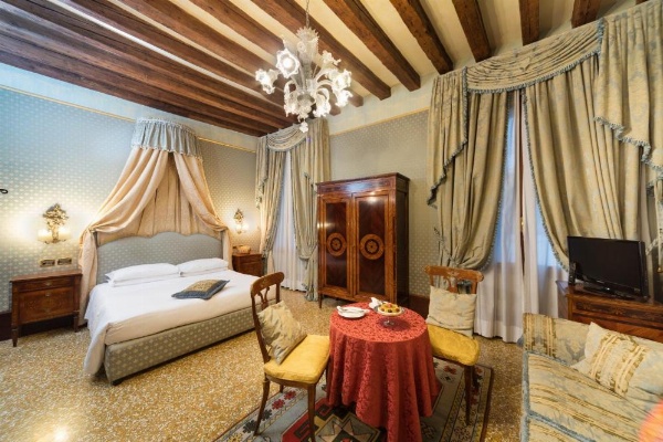 Hotel Al Ponte Dei Sospiri image 10